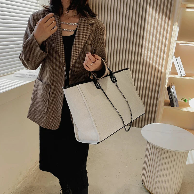 LADY LUXE
