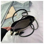 2025 New Designers' Bags - Popular Knitted Bags for Ladies, Casual and Versatile Beach Carry-Along Handbags and Tote Bags