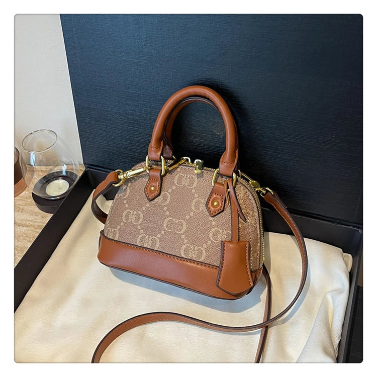 High-Quality Ladies Shoulder Bag, Stylish Leather Handbags For Women Featuring Famous Designer Elegant Details