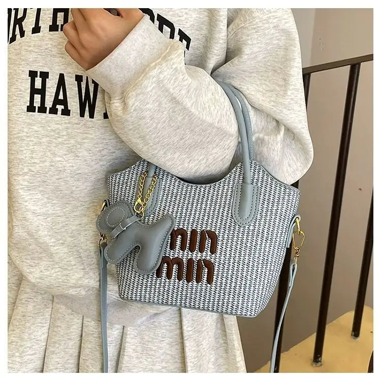 2025 New Designers' Bags - Popular Knitted Bags for Ladies, Casual and Versatile Beach Carry-Along Handbags and Tote Bags