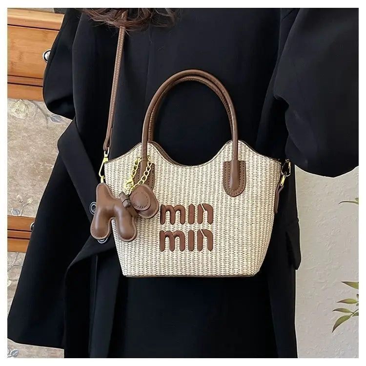 2025 New Designers' Bags - Popular Knitted Bags for Ladies, Casual and Versatile Beach Carry-Along Handbags and Tote Bags