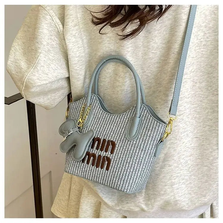 2025 New Designers' Bags - Popular Knitted Bags for Ladies, Casual and Versatile Beach Carry-Along Handbags and Tote Bags