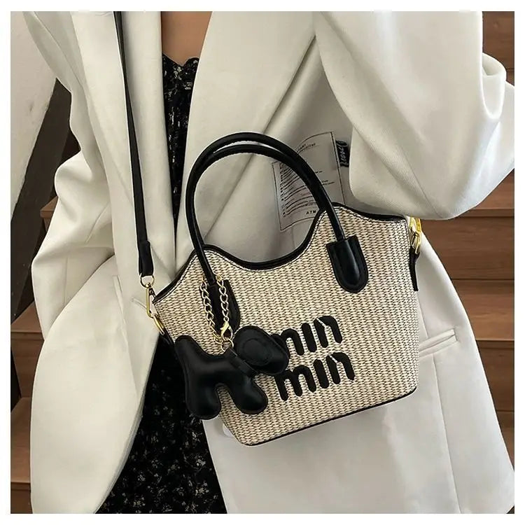 2025 New Designers' Bags - Popular Knitted Bags for Ladies, Casual and Versatile Beach Carry-Along Handbags and Tote Bags