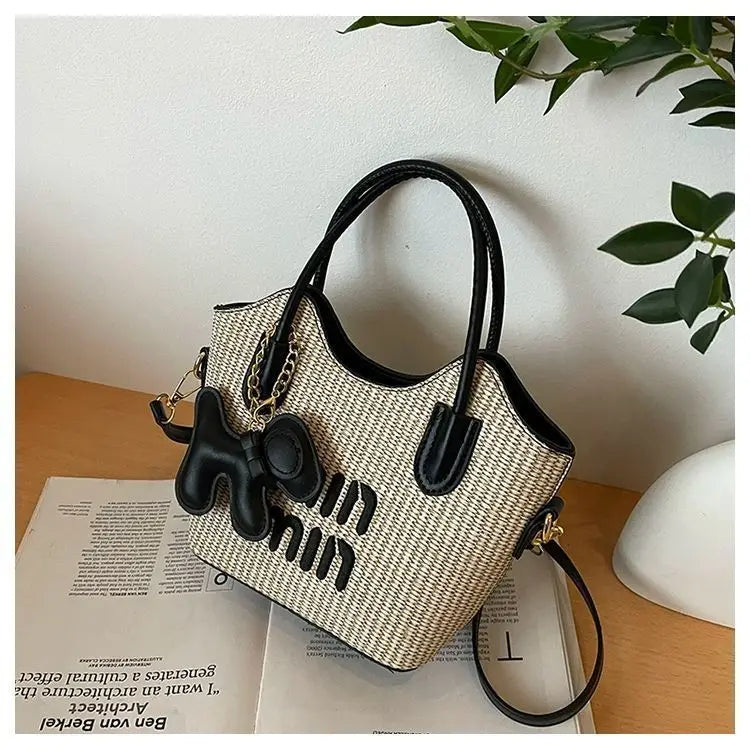 2025 New Designers' Bags - Popular Knitted Bags for Ladies, Casual and Versatile Beach Carry-Along Handbags and Tote Bags