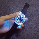 led Flash Luminous Watch Personality trends students lovers jellies woman men's watches 7 color light WristWatch bayan kol saati