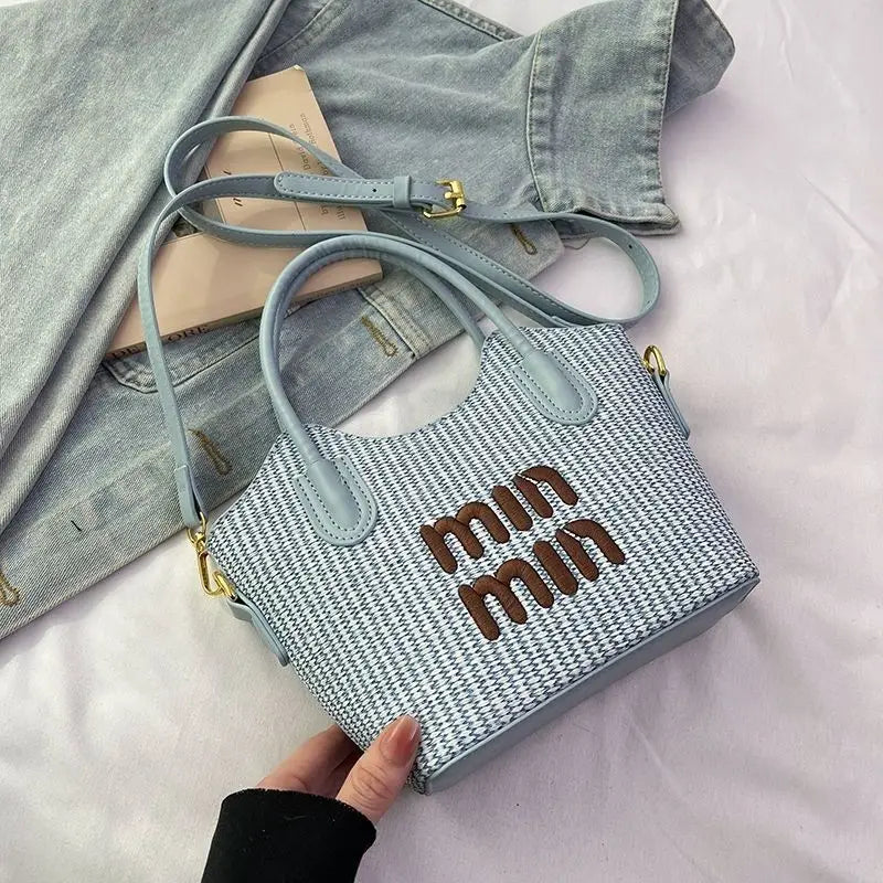 2025 New Designers' Bags - Popular Knitted Bags for Ladies, Casual and Versatile Beach Carry-Along Handbags and Tote Bags