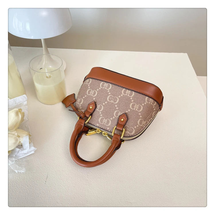 High-Quality Ladies Shoulder Bag, Stylish Leather Handbags For Women Featuring Famous Designer Elegant Details