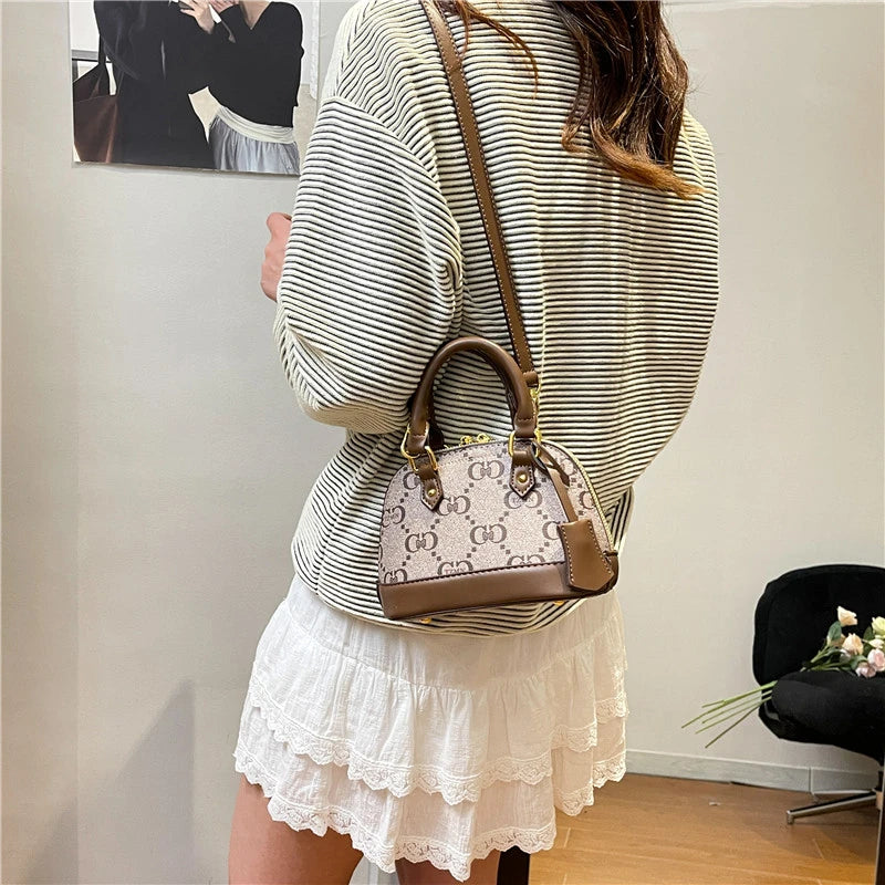 High-Quality Ladies Shoulder Bag, Stylish Leather Handbags For Women Featuring Famous Designer Elegant Details