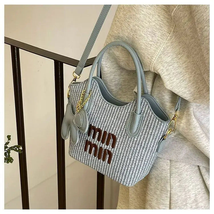 2025 New Designers' Bags - Popular Knitted Bags for Ladies, Casual and Versatile Beach Carry-Along Handbags and Tote Bags